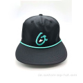 Benutzerdefinierter schwarzer Snapback -Seilhut mit bestickten Logo